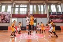 包含查尔勒罗亚主场告捷，全取分实力获证的词条